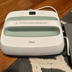 Cricut heat press with pad